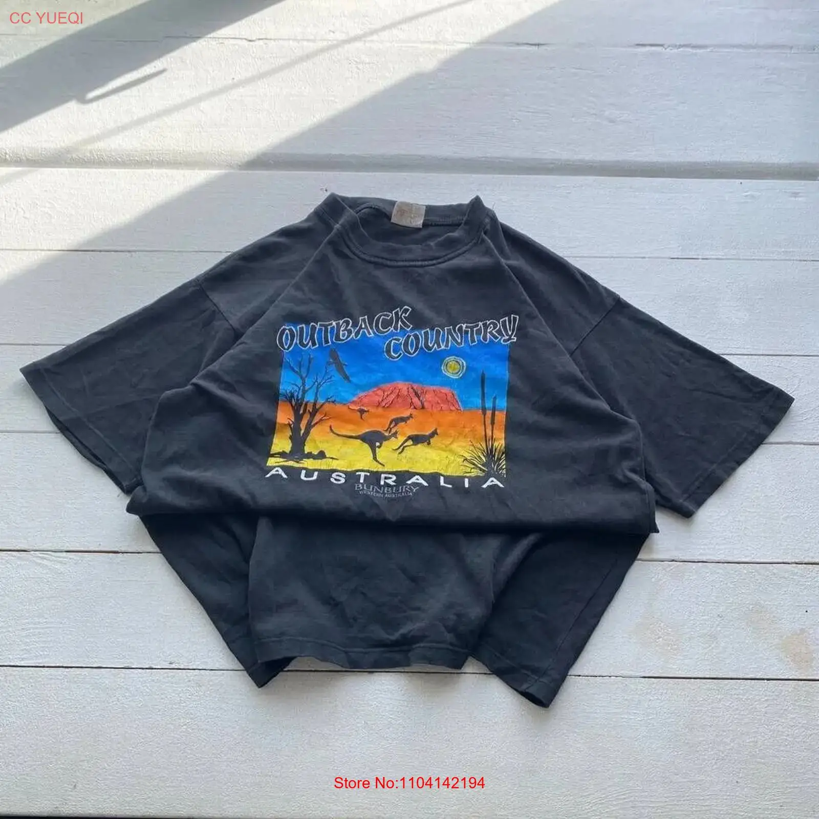 Vintage Fashion Australia - เสื้อยืดลายกราฟิกสไตล์วินเทจยุค 90s ออสเตรเลีย บันเบอรี เวสเทิร์นเอาท์แบ็คคันทรี สีดำ