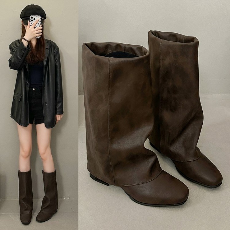 Vintage And Modern Fashion - รองเท้าบูทแฟชั่นวินเทจหัวเหลี่ยมรุ่นใหม่ปี 2026 สำหรับผู้หญิง, รองเท้าบูททรงหลวม, รองเท้าบูทสั้นระดับกลางน่องที่ช่วยให้ดูเพรียวสำหรับผู้หญิง