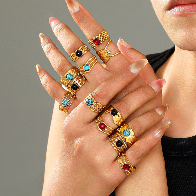 แหวนสแตนเลสสตีลสีทองลายนูนแบบว - Vintage Fashion Tiktok บทวิจารณ์และราคา