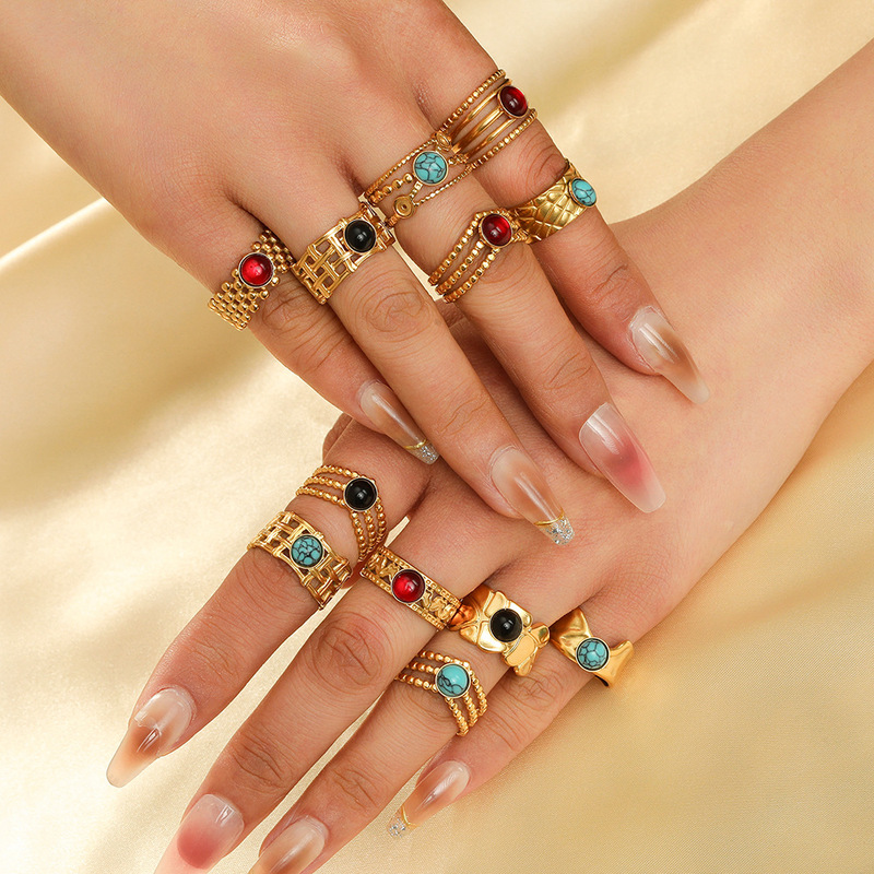 แหวนสแตนเลสสตีลสีทองลายนูนแบบว - Vintage Fashion Tiktok บทวิจารณ์และราคา