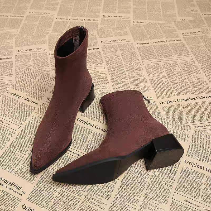 รองเท้าบูทส้นเตี้ยผู้หญิงสไตล์ - Vintage And Modern Fashion บทวิจารณ์และราคา