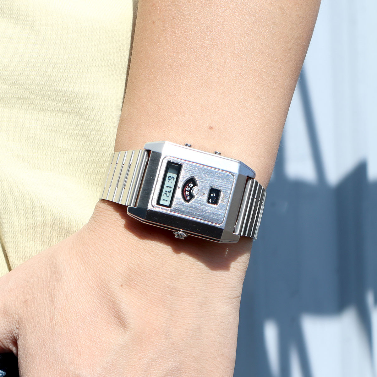 แฟชั่นควอตซ์นาฬิกาอิเล็กทรอนิก - Vintage Fashion Complete บทวิจารณ์และราคา